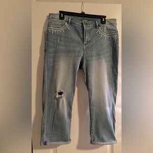 Soho embellished capri jeans